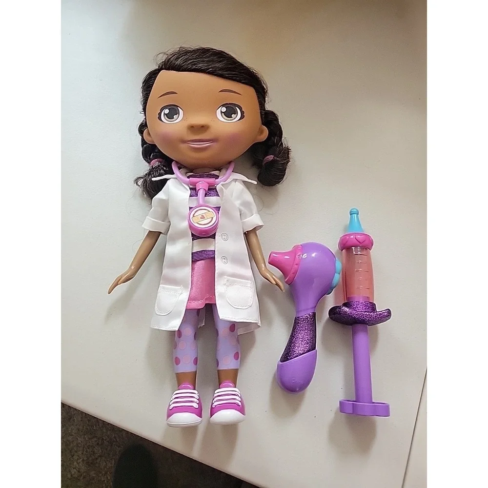 Doc McStuffins Toy Hospital‎ Doc 8.5 Inch Articulated Doll With Stethoscope